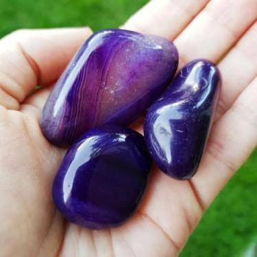 Imagem de Pedra Ágata Roxa Rolada 2cm a 5cm Grande - Sorte Coragem Segurança Pro