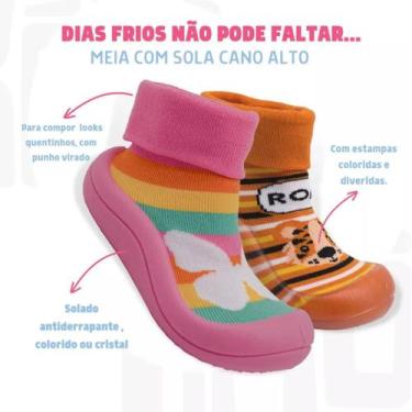 Imagem de Meia com sola arco íris borboleta cano alto keto baby solado de borrac