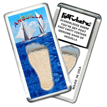Imagem de Ímã de geladeira Anguilla FootWhere® (ANG201 - Regata). Lembrança autêntica do destino reconhecendo onde você colocou o pé. Solo genuíno da localização em destaque envolto dentro da cavidade do pé