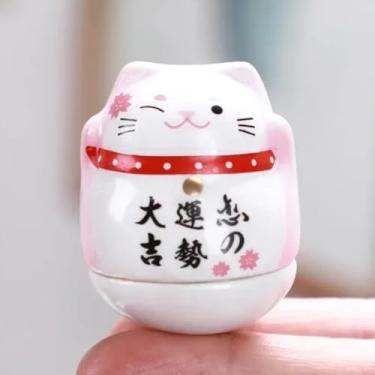 Imagem de FENNYYAR Lindo ornamento de cerâmica rosa Maneki Neko, 4,5 cm 4,3 cm, decoração de casa estátua japonesa de gato da sorte