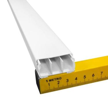 Imagem de Canaleta De PVC Com Divisoria 40 x 16 x 2000mm Branca Com Fita Dupla F