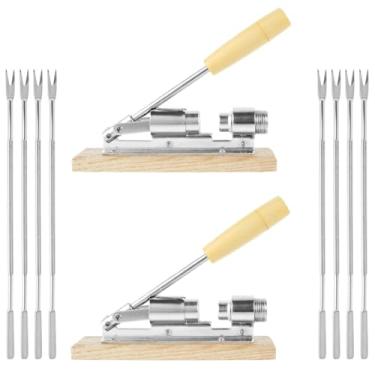 Imagem de 2 peças, ferramenta de biscoito de noz-pecã, máquina de descascar nozes resistente com base de madeira e 8 garfos de nogueira ajustável, máquina de biscoito de nogueira manual, abridor de porcas
