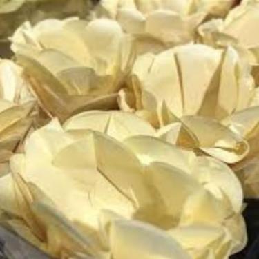 Imagem de Forminhas para Doces Finos - Kit 40/120 Formas Flor Decorativas | Ideal para Casamentos, Festas e Cupcakes (Style - Amarelo Candy,40)
