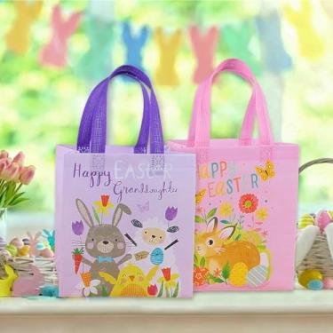 Imagem de 2 peças de sacos de presente de Páscoa feliz com alças, desenhos de pintinhos de cenoura de coelho, sacos reutilizáveis não tecidos para lembrancinhas de festa, embrulho de presente, recipiente de