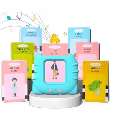 Imagem de Brinquedo Educativo Montessori Leitor de Cartões Flash Cards Bilíngue Português Inglês 112 Cartas 224 Palavras Alfabetização Infantil Tablet Sonoro Interativo Recarregável Estimula Fala.