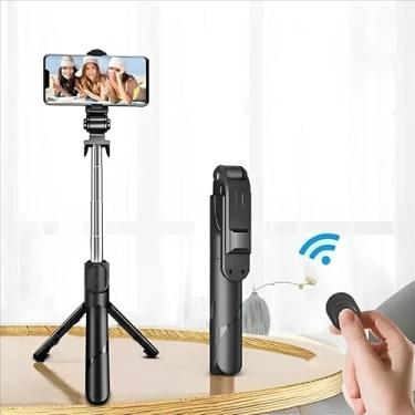 Imagem de Tripé Celular Pau de Selfie Bluetooth 3 em 1 Dobrável 360º com Controle Remoto para Celular e Câmera – Selfie Stick Compacto Leve Ajustável para Vídeos, Fotos, Lives, Reuniões e Viagens