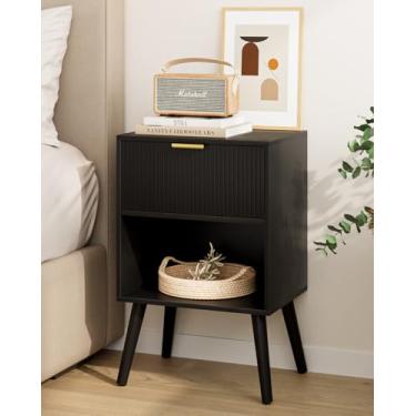 Imagem de Aienvey Mesa de cabeceira com estação de carregamento e luzes LED, mesa lateral pequena, mesa de cabeceira com gaveta, mesa de cabeceira moderna, mesa de canto para quarto, sala de estar (faixa preta)