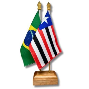 Imagem de Bandeira de Mesa Elegance Brasil e Maranhão, Dupla Face, Base em Madeira, 19x13cm, 30cm Altura, Tecido Oxford, Decorativa para Escritório e Eventos