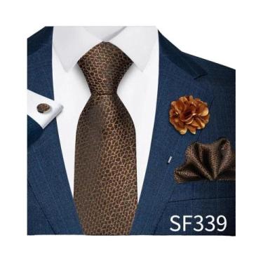 Imagem de Conjunto De Gravata Masculina Roxa Paisley Com Lenço De Bolso E Abotoa