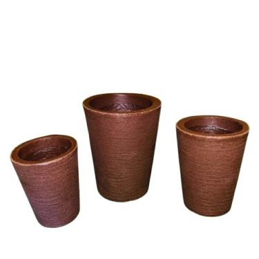 Imagem de "Kit 3 Mini Vasos Para Flores Elegantes Texturizados em Plietileno (marrom)
