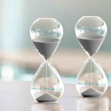 Imagem de Temporizador Ampulheta de Vidro 5 Min – Toque Minimalista para sua Casa ou Escritório (Cinza)