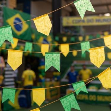 Imagem de Varal Bandeirinha Papel Seda 10 Metros Brasil Decoração Tamanho:Único 