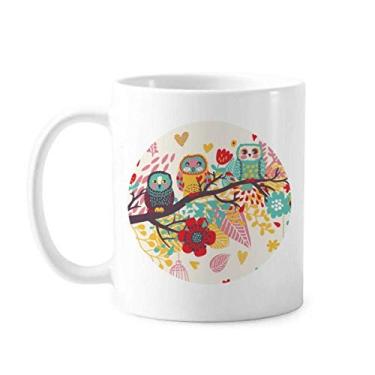 Imagem de Ilustração de animais, galhos, flores, corujas, caneca de cerâmica, café, porcelana