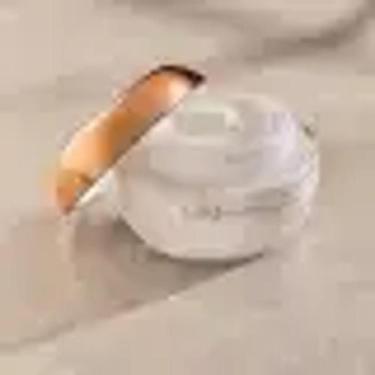 Imagem de Creme Acetinado Hidratante Desodorante Corporal Lily Lumière 250g - NA