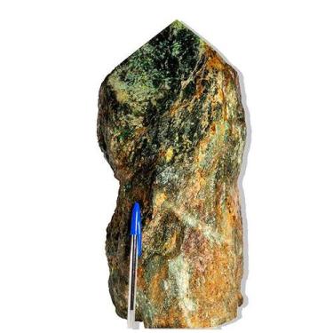 Imagem de 01 Malaquita Pedra Pé e Bico Serrado 11Kg 33cm Tipo B - CristaisdeCurv