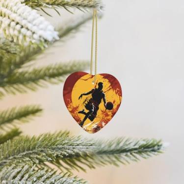 Imagem de Bola de basquete para jogar bola de Natal enfeites de cerâmica pendurados em dois lados com pingente de coração impresso de cerâmica para pendurar em festas de casamento, decoração de Natal