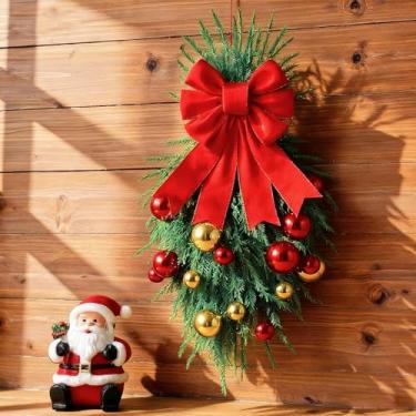 Imagem de Soulchen 28 Guirlanda de Natal com lágrima de Natal Norfolk Pinheiro Greenery Stairway Swag Guirlanda de inverno com laço vermelho, bolas vermelhas e douradas para decoração de casa de porta interna