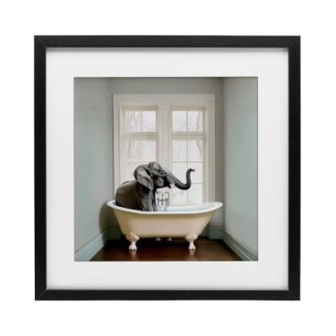 Imagem de Stupell Industries Impressão emoldurada em preto minimal Elephant Bathtime sob vidro, design por Sasha, 13 x 13