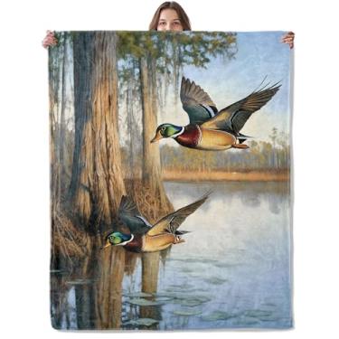 Imagem de Lugiu Cobertor de pato engraçado, leve, confortável, lago florestal e animal para sofá, quarto, flanela macia e aconchegante para viagem, cobertores naturais realistas, presentes para homens, meninas