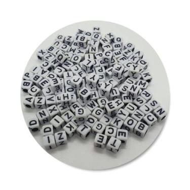 Imagem de Missanga Letras 6x6 Diversas Cores - Comercial Apetrechos, Branca escr