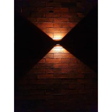 Imagem de Arandela Mini Cubo Led 2w 2700k Interlight 4104 Preta - Bela Home