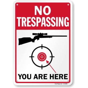 Imagem de SmartSign Placa de metal "No Trespassing - You Are Here" de 25,4 x 17,8 cm com gráfico de arma e alvo, alumínio laminado à prova de ferrugem de 40 mm, vermelho e preto