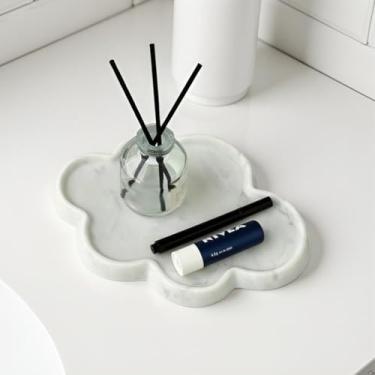Imagem de EXCHUES Bandeja de joias, bandeja de mármore natural, presente de bandeja de nuvem, pedra estética para decoração de quarto, suporte de prato e anel, ideal para armazenamento diário de joias (branco