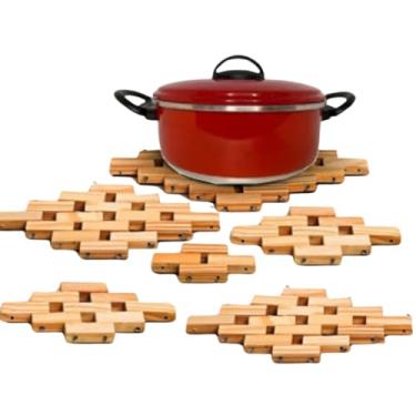 Imagem de Kit com 4 Descansos de Panela de Madeira – Protetor de Mesa e Bancada para Panelas Quentes