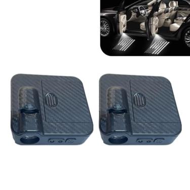 Imagem de CyperFair 2 peças de projetor padrão de luzes de porta de carro com bandeira americana, padrão de fibra de carbono, caixa de LED, luz de boas-vindas, distância e luz, acessórios de decoração com