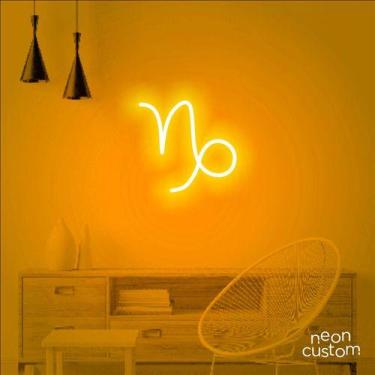 Imagem de luminaria letreiro Neon Led Signo Capricórnio 80x80 luminoso decoração