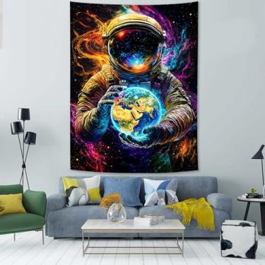 Imagem de kampdream Tapeçaria de Astronauta Segurando Terra, Arte Planeta Galáxia Cósmica, Pôster de Decoração Legal para Quarto/Dormitório Masculino, 122 x 91 cm