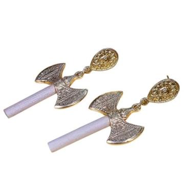 Imagem de Brinco Machado de Xangô (Oxê) Pingente Dourado Axé da Justiça, Lei e Poder Joia de Orixá