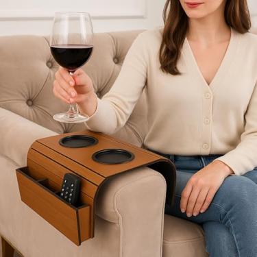 Imagem de Kit 2 esteiras para braço de sofá com Suporte de copos e porta controle material MDF protege seu sofá (2 esteiras COM porta controle)