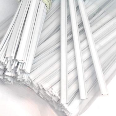 Imagem de 100 peças de plástico branco 30,5 cm laços torcidos - fio duplo para tiras de ponte de nariz para máscara, tiras de plástico planas, tiras de clipes de nariz ajustáveis, fio para fazer máscaras