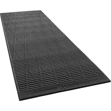 Imagem de Almofada para dormir de espuma clássica Therm-a-Rest RidgeRest, Grande - 194 cm x 63 cm (77 x 25 polegadas), Charcoal, Large