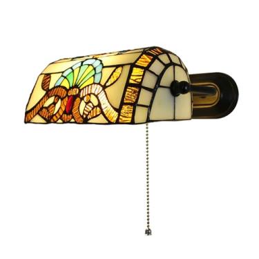 Imagem de Arandela de parede estilo Tiffany com vitrais barrocos e acionamento por corrente, ideal para corredor, sala de estar, quarto e hall de entrada.
