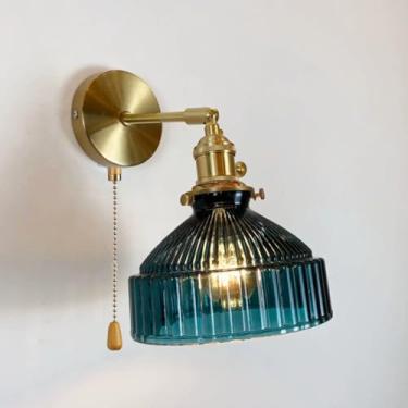 Imagem de Luminária de parede LED em formato de lua, com intensidade ajustável e controle remoto. Ideal para quartos infantis, com design 3D de astronautas e luminária decorativa moderna para cabeceir