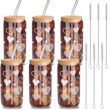 Imagem de Yetene 6 conjuntos de copos de vidro de corações brancos, copos de copo de dia dos namorados de 473 ml com tampas e canudos de bambu em forma de lata, copos de vidro transparente para café gelado