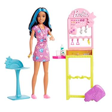 Imagem de Barbie, Conjunto de Brinquedo Skipper Perfuradora de Orelhas com 10 Pares de Brincos, Inspirado no filme Skipper e a Grande Aventura de Babás, Para crianças a partir de 4 anos