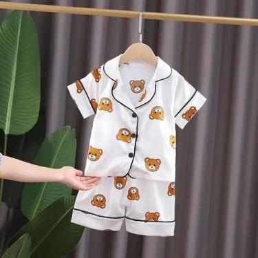 Imagem de Conjunto de Pijama Infantil com Ursinho - Camiseta de Manga Curta e Ca