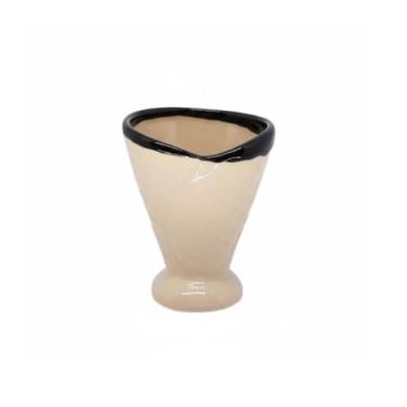 Imagem de Taça de Sorvete Casquinha Decorada em Cerâmica. (PRETO)