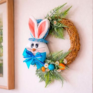 Imagem de Guirlanda Decorativa de Páscoa Modelo Guirlanda de Páscoa para Portas e Paredes com Cabeça de Coelho Azul 25cm