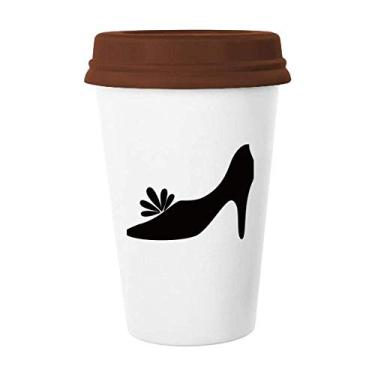 Imagem de Caneca preta de salto alto padrão flor contorno caneca café copo cerâmica tampa