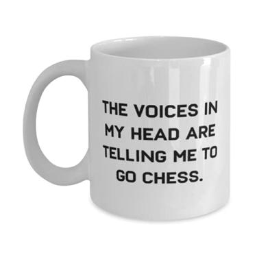 Imagem de Presentes de xadrez especiais, The Voices in My Head are Telling Me to Go Chess, Sarcasm Holiday 325 g Caneca de presente para amigos
