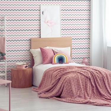 Imagem de Papel de Parede Chevron Rosa e Cinza - Fiesta - Upzdecor
