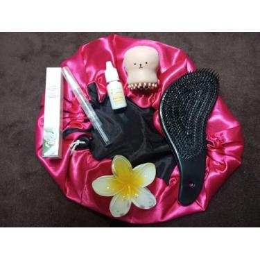 Imagem de Kit Beleza Completo 6 em 1, Touca de Cetim, Escova Anti-Frizz, Presilha Flor, Sérum Facial Vitamina C, Caneta Hidratante de Unhas, Esponja de Limpeza Facial, Cuidados para Cabelo, Pele e Unhas