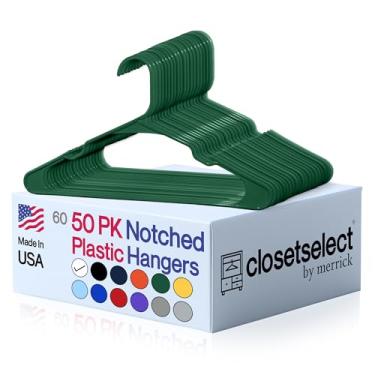 Imagem de Cabides de plástico, pacote com 50, cabide forte para economizar espaço, feito nos EUA, cabide de plástico perfeito para camisa ou casaco, com ranhuras para os ombros, verde tapete, entalhado