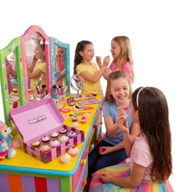 Imagem de Kit Maquiagem Infantil Lavável Não Tóxica com 8 Gloss Cupcake – Brinquedo Seguro para Meninas,diversão e criatividade garantida.
