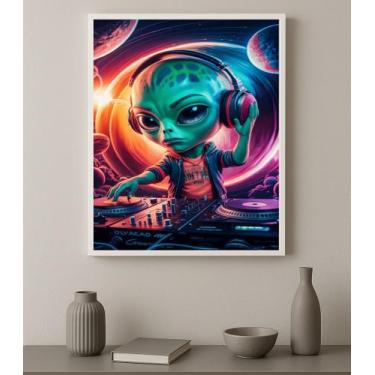 Imagem de Quadro Decorativo Alien DJ 45x34cm - Quadros On-line, Moldura preta