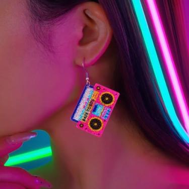 Imagem de Brincos femininos dos anos 80, 90, fita cassete, pendurados, roupa dos anos 80, fantasia dos anos 90, roupas neon, acessórios, presentes, Medium, Latão, Sem pedra preciosa